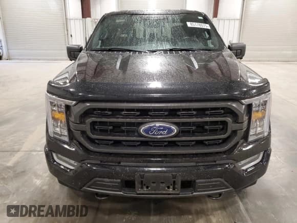 ✅ 2023 Ford F-150 XL • VIN: 1FTFW1E80PKD02397 • Lot: 85178075. Wystawiony na Copart z przebiegiem 98 703 mil. Bezpłatny archiwum sprzedaży aukcyjnych z USA i szczegółowy raport historii pojazdu na DreamBid. Zdjęcie 5.