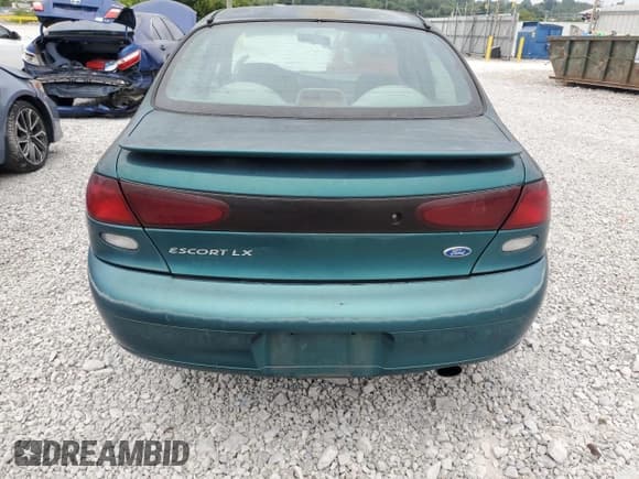 ✅ 1997 Ford Escort LX • VIN: 1FALP13P1VW274972 • Lot: 69434745. Listed on Copart with 185,562 mi. Free auction sales archive from the USA and detailed vehicle history report at DreamBid. Image 6.