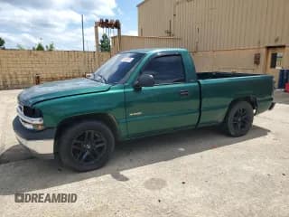✅ 2000 Chevrolet Silverado 1500 • VIN: 1GCEC14V1YZ118719 • Лот: 56559155. Опубликован ранее на Copart с пробегом Не указан. Бесплатный доступ к архиву аукционных продаж из США и подробный отчёт об истории автомобиля на DreamBid. Изображение 1.