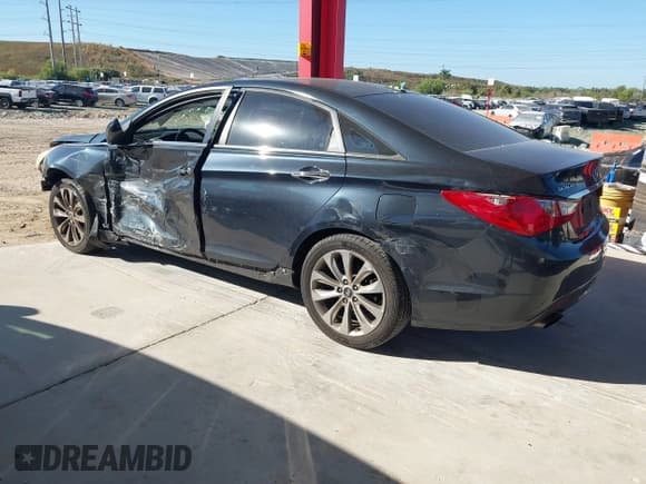 ✅ 2012 Hyundai Sonata Limited • VIN: 5NPEC4AB9CH398482 • Lot: 43769465. Listed on IAAI with 162,118 mi. Free auction sales archive from the USA and detailed vehicle history report at DreamBid. Image 3.