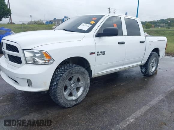 ✅ 2018 Ram 1500 Express • VIN: 1C6RR7KT3JS295671 • Lot: 43272655. Listed on IAAI with 117,190 mi. Free auction sales archive from the USA and detailed vehicle history report at DreamBid. Image 2.