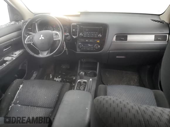✅ 2014 Mitsubishi Outlander ES • VIN: JA4AZ2A39EZ601452 • Lot: 43231035. Wystawiony na Copart z przebiegiem 159 404 mil. Bezpłatny archiwum sprzedaży aukcyjnych z USA i szczegółowy raport historii pojazdu na DreamBid. Zdjęcie 8.