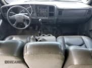 ✅ 2004 GMC Sierra 2500HD • VIN: 1GTHK231X4F155588 • Лот: 63125024. Опубликован ранее на Copart с пробегом 111 238 миль. Бесплатный доступ к архиву аукционных продаж из США и подробный отчёт об истории автомобиля на DreamBid. Изображение 8.