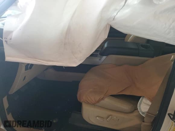 ✅ 2015 Ford F-150 Lariat • VIN: 1FTEW1CG8FKE42198 • Lot: 81816845. Listed on Copart with Not provided. Free auction sales archive from the USA and detailed vehicle history report at DreamBid. Image 7.