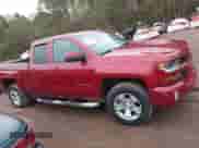 2018 Chevrolet Silverado 1500 LT z VIN 1GCVKREC6JZ176877, wystawiony jako IAAI lot #43559571 z przebiegiem Nie podano mil oraz . Historia ofert i sprzedaży dostępna na DreamBid. Obrazek 13.