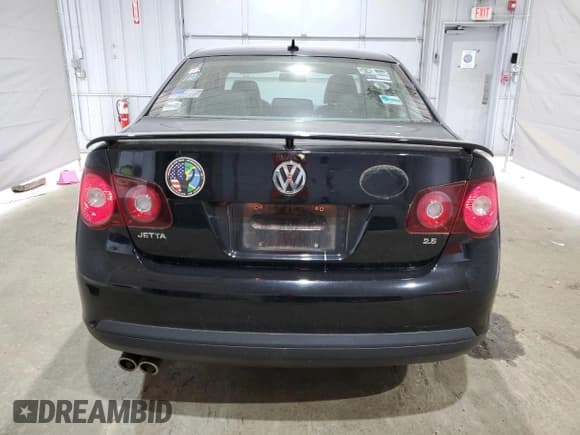 ✅ 2009 Volkswagen Jetta SE • VIN: 3VWRZ71K79M153844 • Lot: 67461725. Listed on Copart with 130,748 mi. Free auction sales archive from the USA and detailed vehicle history report at DreamBid. Image 6.