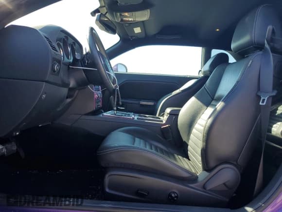 ✅ 2013 Dodge Challenger R/T • VIN: 2C3CDYBT0DH685744 • Lot: 43757585. Wystawiony na Copart z przebiegiem 40 027 mil. Bezpłatny archiwum sprzedaży aukcyjnych z USA i szczegółowy raport historii pojazdu na DreamBid. Zdjęcie 7.