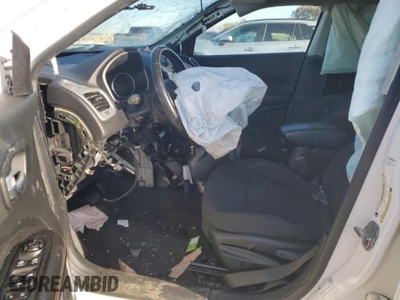 ✅ 2021 Jeep Compass Sport • VIN: 3C4NJDAB0MT568607 • Lot: 92491355. Wystawiony na Copart z przebiegiem Nie podano. Bezpłatny archiwum sprzedaży aukcyjnych z USA i szczegółowy raport historii pojazdu na DreamBid. Zdjęcie 7.