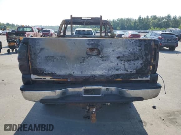 ✅ 2007 Chevrolet Silverado 2500HD Work Truck • VIN: 1GCHK24D77E124964 • Лот: 61445755. Опубликован ранее на Copart с пробегом Не указан. Бесплатный доступ к архиву аукционных продаж из США и подробный отчёт об истории автомобиля на DreamBid. Изображение 6.