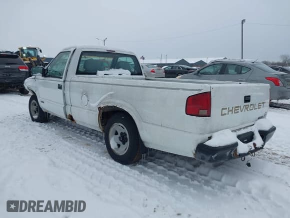 ✅ 1999 Chevrolet S-10 LS • VIN: 1GCCS14X9XK236407 • Лот: 41566658. Опубликован ранее на IAAI с пробегом 152 187 миль. Бесплатный доступ к архиву аукционных продаж из США и подробный отчёт об истории автомобиля на DreamBid. Изображение 3.