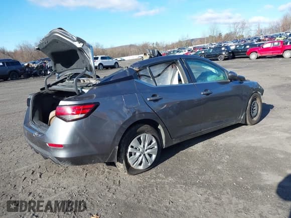 ✅ 2021 Nissan Sentra S • VIN: 3N1AB8BV3MY245962 • Лот: 40681465. Опубликован ранее на IAAI с пробегом Не указан. Бесплатный доступ к архиву аукционных продаж из США и подробный отчёт об истории автомобиля на DreamBid. Изображение 4.