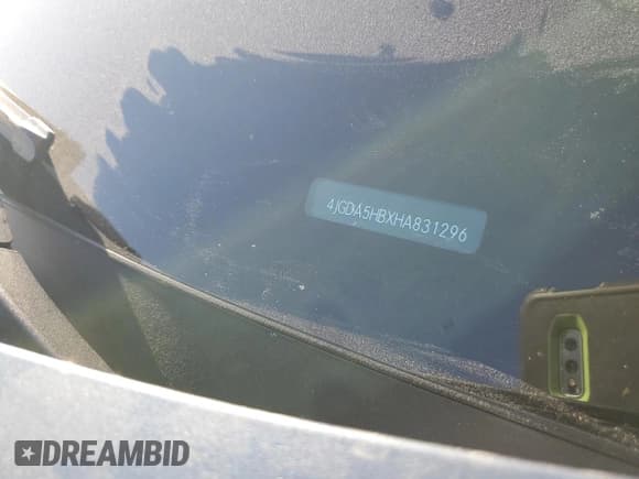 ✅ 2017 Mercedes-Benz GLE 350 • VIN: 4JGDA5HBXHA831296 • Lot: 80753405. Listed on Copart with 21,344 mi. Free auction sales archive from the USA and detailed vehicle history report at DreamBid. Image 13.