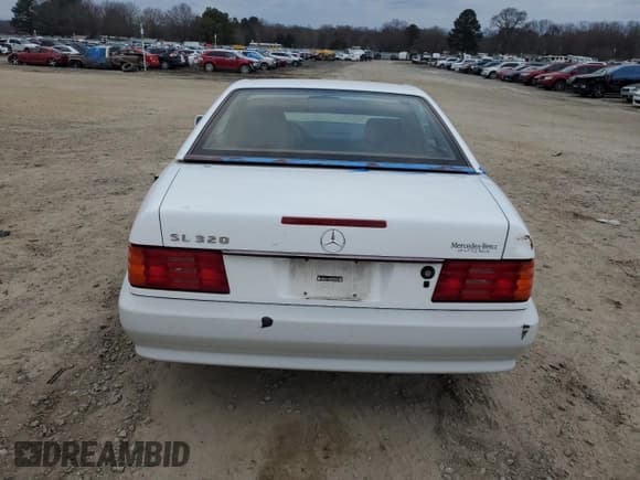 ✅ 1995 Mercedes-Benz 300 • VIN: WDBFA63E3SF124330 • Lot: 85931804. Wystawiony na Copart z przebiegiem Nie podano. Bezpłatny archiwum sprzedaży aukcyjnych z USA i szczegółowy raport historii pojazdu na DreamBid. Zdjęcie 6.