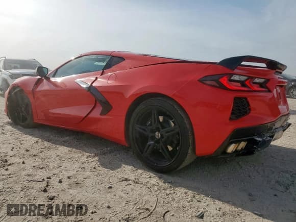 ✅ 2022 Chevrolet Corvette 1LT • VIN: 1G1YA2D43N5111511 • Lot: 65257995. Wystawiony na Copart z przebiegiem 17 855 mil. Bezpłatny archiwum sprzedaży aukcyjnych z USA i szczegółowy raport historii pojazdu na DreamBid. Zdjęcie 2.