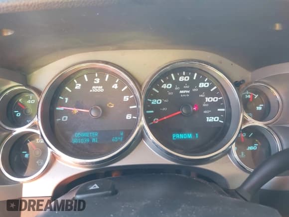 ✅ 2011 GMC Sierra 2500HD SLE • VIN: 1GT120CG8BF264851 • Лот: 43323309. Опубликован ранее на IAAI с пробегом 301 039 миль. Бесплатный доступ к архиву аукционных продаж из США и подробный отчёт об истории автомобиля на DreamBid. Изображение 7.