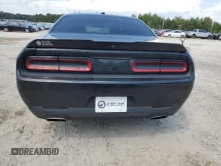 ✅ 2018 Dodge Challenger SXT Plus • VIN: 2C3CDZAGXJH229594 • Lot: 68194653. Wystawiony na Copart z przebiegiem 97 768 mil. Bezpłatny archiwum sprzedaży aukcyjnych z USA i szczegółowy raport historii pojazdu na DreamBid. Zdjęcie 6.