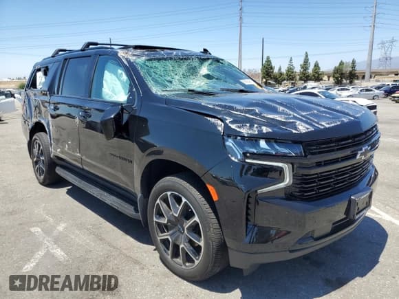 ✅ 2023 Chevrolet Suburban RST • VIN: 1GNSCEKD0PR533279 • Lot: 66894815. Wystawiony na Copart z przebiegiem 19 684 mil. Bezpłatny archiwum sprzedaży aukcyjnych z USA i szczegółowy raport historii pojazdu na DreamBid. Zdjęcie 4.
