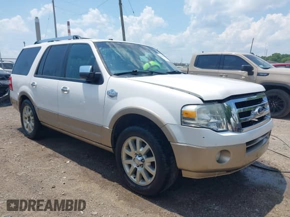 ✅ 2013 Ford Expedition XLT • VIN: 1FMJU1H55DEF66318 • Lot: 42590406. Listed on IAAI with 283,940 mi. Free auction sales archive from the USA and detailed vehicle history report at DreamBid. Image 1.