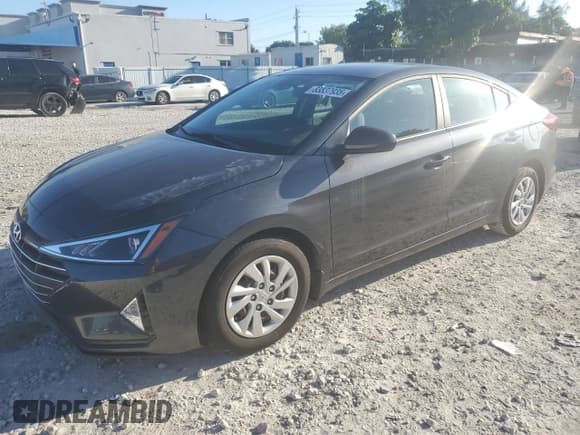 ✅ 2020 Hyundai Elantra SE • VIN: 5NPD74LF6LH590233 • Лот: 83837935. Опубликован ранее на Copart с пробегом 28 646 миль. Бесплатный доступ к архиву аукционных продаж из США и подробный отчёт об истории автомобиля на DreamBid. Изображение 1.