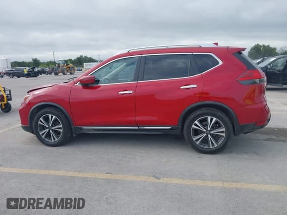 ✅ 2017 Nissan Rogue SV • VIN: JN8AT2MT3HW392531 • Lot: 42700100. Listed on IAAI with 182,730 mi. Free auction sales archive from the USA and detailed vehicle history report at DreamBid. Image 13.