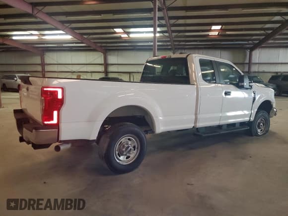 ✅ 2022 Ford F-250 XL • VIN: 1FT7X2B69NEF32932 • Lot: 58431385. Listed on Copart with 84,700 mi. Free auction sales archive from the USA and detailed vehicle history report at DreamBid. Image 3.