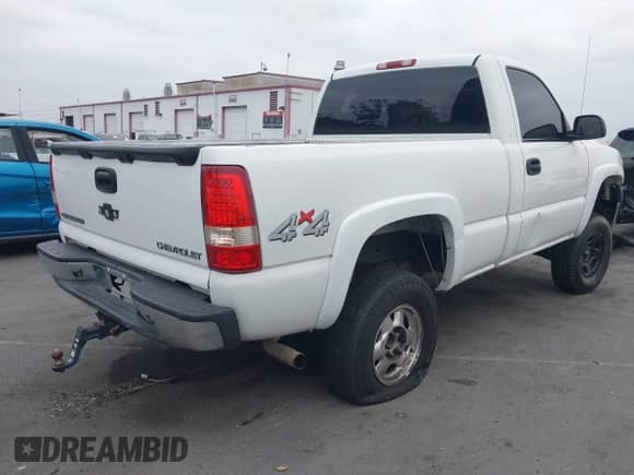 2002 Chevrolet Silverado 1500 LS with VIN 1GCEK14T32Z255752, listed as a IAAI auction lot 42347450 with 145,616 mi miles and . Bid and sale history available at DreamBid. Image 4.