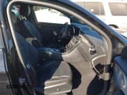 ✅ 2019 Mercedes-Benz GLC 300 • VIN: WDC0G4KB1KV170997 • Лот: 43216595. Опубликован ранее на IAAI с пробегом 54 998 миль. Бесплатный доступ к архиву аукционных продаж из США и подробный отчёт об истории автомобиля на DreamBid. Изображение 5.