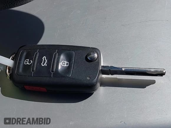 ✅ 2015 Volkswagen Jetta SE • VIN: 3VWD17AJXFM261556 • Lot: 42227068. Listed on IAAI with 135,370 mi. Free auction sales archive from the USA and detailed vehicle history report at DreamBid. Image 11.