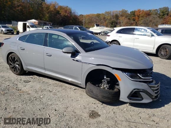 ✅ 2023 Volkswagen Arteon SEL R-Line • VIN: WVWAR7AN8PE013699 • Лот: 75123823. Опубликован ранее на Copart с пробегом 3 646 миль. Бесплатный доступ к архиву аукционных продаж из США и подробный отчёт об истории автомобиля на DreamBid. Изображение 4.