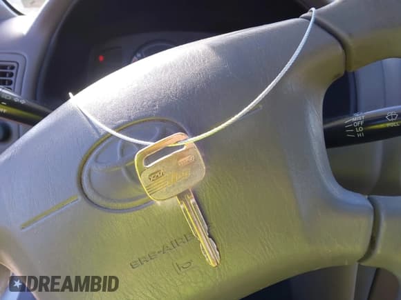 ✅ 1999 Toyota Corolla VE • VIN: 2T1BR12E4XC255621 • Lot: 43682071. Wystawiony na IAAI z przebiegiem 118 436 mil. Bezpłatny archiwum sprzedaży aukcyjnych z USA i szczegółowy raport historii pojazdu na DreamBid. Zdjęcie 11.