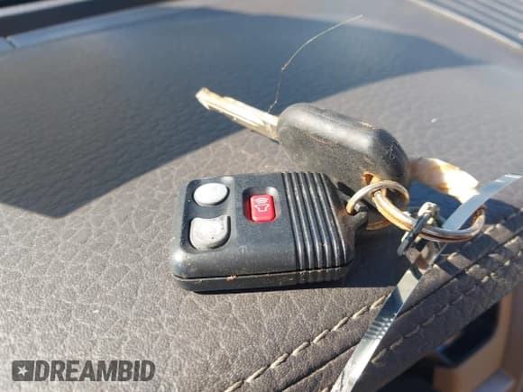 ✅ 2009 Ford F-150 XL • VIN: 1FTPW14V89KC92121 • Лот: 43599276. Опубликован ранее на IAAI с пробегом 205 573 миль. Бесплатный доступ к архиву аукционных продаж из США и подробный отчёт об истории автомобиля на DreamBid. Изображение 11.