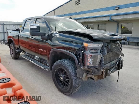 ✅ 2020 Chevrolet Silverado 2500HD High Country • VIN: 1GC4YREY3LF103878 • Лот: 81100165. Опубликован ранее на Copart с пробегом 378 595 миль. Бесплатный доступ к архиву аукционных продаж из США и подробный отчёт об истории автомобиля на DreamBid. Изображение 4.