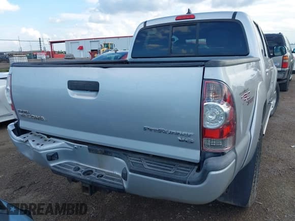 ✅ 2012 Toyota Tacoma PreRunner • VIN: 5TFJU4GNXCX023721 • Lot: 43419778. Listed on IAAI with 136,505 mi. Free auction sales archive from the USA and detailed vehicle history report at DreamBid. Image 17.