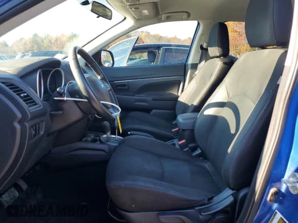 ✅ 2015 Mitsubishi Outlander ES • VIN: 4A4AR3AW4FE029021 • Лот: 91283665. Опубликован ранее на Copart с пробегом 128 589 миль. Бесплатный доступ к архиву аукционных продаж из США и подробный отчёт об истории автомобиля на DreamBid. Изображение 7.