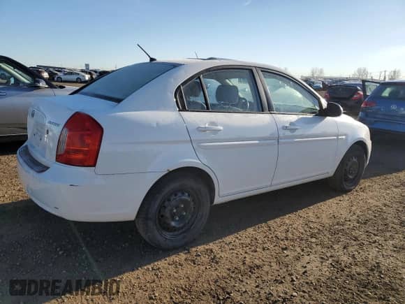 2008 Hyundai Accent L с VIN KMHCN45C98U263130, выставлен на аукционе Copart как лот 77775144 с пробегом 185 526 миль миль и Чистый • Clean title. История ставок и продаж доступна на DreamBid. Изображение 3.