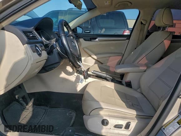 ✅ 2016 Volkswagen Passat SE • VIN: 1VWBS7A35GC013885 • Lot: 96762265. Listed on Copart with 131,936 mi. Free auction sales archive from the USA and detailed vehicle history report at DreamBid. Image 7.