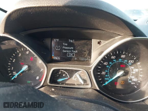 ✅ 2014 Ford Escape SE • VIN: 1FMCU9G96EUC53975 • Lot: 41342661. Wystawiony na IAAI z przebiegiem 128 594 mil. Bezpłatny archiwum sprzedaży aukcyjnych z USA i szczegółowy raport historii pojazdu na DreamBid. Zdjęcie 7.