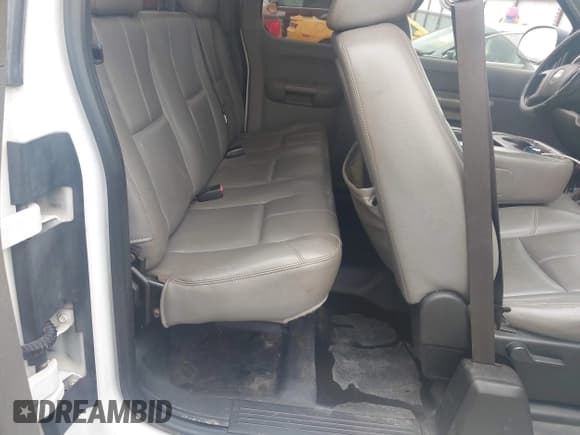 ✅ 2008 Chevrolet Silverado 2500HD Work Truck • VIN: 1GCHK29K08E104130 • Лот: 43603280. Опубликован ранее на IAAI с пробегом 252 209 миль. Бесплатный доступ к архиву аукционных продаж из США и подробный отчёт об истории автомобиля на DreamBid. Изображение 8.