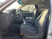 ✅ 2007 GMC Yukon SLE • VIN: 1GKFC13C27R341102 • Lot: 46651705. Listed on Copart with 185,219 mi. Free auction sales archive from the USA and detailed vehicle history report at DreamBid. Image 7.