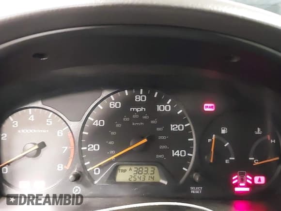 ✅ 2001 Honda Accord LX • VIN: 1HGCG55421A079332 • Lot: 41615662. Wystawiony na IAAI z przebiegiem 254 314 mil. Bezpłatny archiwum sprzedaży aukcyjnych z USA i szczegółowy raport historii pojazdu na DreamBid. Zdjęcie 7.