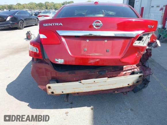 ✅ 2019 Nissan Sentra SV • VIN: 3N1AB7AP9KY217108 • Lot: 43251417. Wystawiony na IAAI z przebiegiem 106 653 mil. Bezpłatny archiwum sprzedaży aukcyjnych z USA i szczegółowy raport historii pojazdu na DreamBid. Zdjęcie 6.