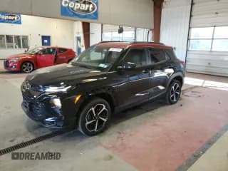 ✅ 2021 Chevrolet TrailBlazer RS • VIN: KL79MUSL9MB052471 • Лот: 70471105. Опубликован ранее на Copart с пробегом 38 818 миль. Бесплатный доступ к архиву аукционных продаж из США и подробный отчёт об истории автомобиля на DreamBid. Изображение 1.