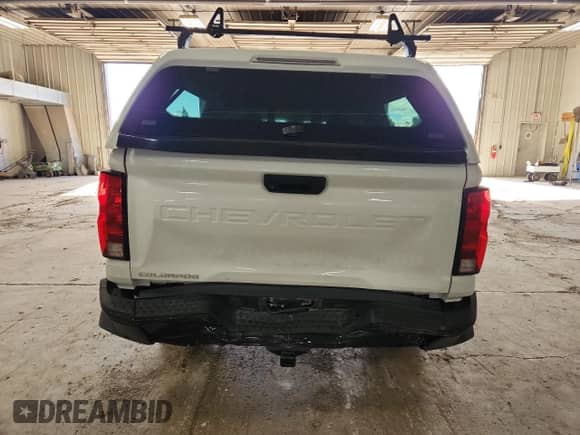 2023 Chevrolet Colorado 2WD Work Truck z VIN 1GCPSBEK1P1138035, wystawiony jako Copart lot #90450115 z przebiegiem 77 080 mil mil oraz Nie do naprawy • Non repairable. Historia ofert i sprzedaży dostępna na DreamBid. Obrazek 6.