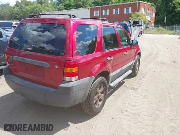 ✅ 2007 Ford Escape XLT • VIN: 1FMCU93117KB89780 • Лот: 42822408. Опубликован ранее на IAAI с пробегом 130 645 миль. Бесплатный доступ к архиву аукционных продаж из США и подробный отчёт об истории автомобиля на DreamBid. Изображение 4.