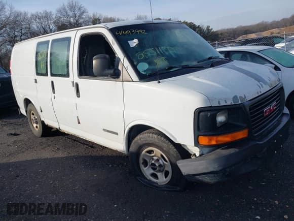 ✅ 2003 GMC Savana • VIN: 1GTFG25T731137262 • Lot: 41493992. Listed on IAAI with Not provided. Free auction sales archive from the USA and detailed vehicle history report at DreamBid. Image 1.