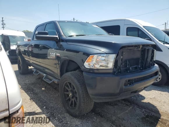 ✅ 2017 Ram 2500 Tradesman • VIN: 3C6UR5HJ1HG516674 • Lot: 65794125. Listed on Copart with 151,653 mi. Free auction sales archive from the USA and detailed vehicle history report at DreamBid. Image 4.