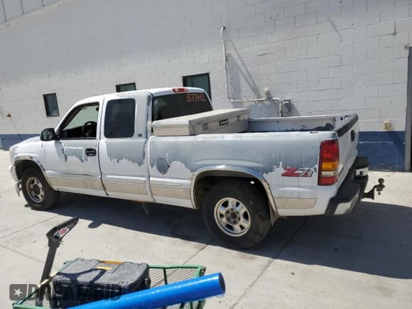 ✅ 1999 GMC Sierra 1500 SLE • VIN: 2GTEK19TXX1512916 • Лот: 68401345. Опубликован ранее на Copart с пробегом Не указан. Бесплатный доступ к архиву аукционных продаж из США и подробный отчёт об истории автомобиля на DreamBid. Изображение 2.