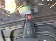 ✅ 2000 Mercedes-Benz E 320 • VIN: WDBJF65J0YB115591 • Лот: 42859932. Опубликован ранее на IAAI с пробегом 132 671 миль. Бесплатный доступ к архиву аукционных продаж из США и подробный отчёт об истории автомобиля на DreamBid. Изображение 11.