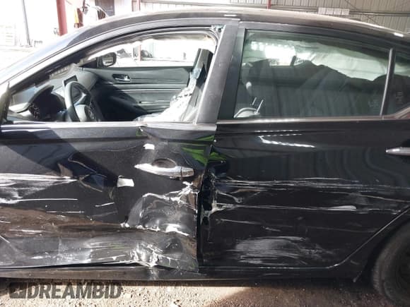 ✅ 2019 Nissan Altima S • VIN: 1N4BL4BV3KC157223 • Лот: 43127216. Опубликован ранее на IAAI с пробегом 63 459 миль. Бесплатный доступ к архиву аукционных продаж из США и подробный отчёт об истории автомобиля на DreamBid. Изображение 14.