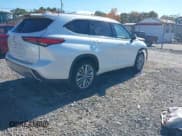 ✅ 2023 Toyota Highlander XLE • VIN: 5TDKDRBH3PS037913 • Лот: 43462166. Опубликован ранее на IAAI с пробегом 28 201 миль. Бесплатный доступ к архиву аукционных продаж из США и подробный отчёт об истории автомобиля на DreamBid. Изображение 4.
